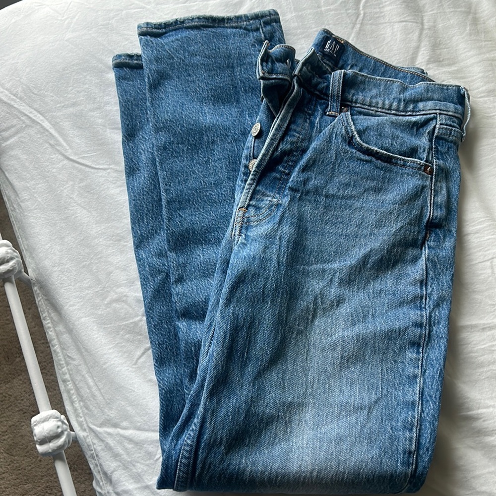 Gap striaght leg medium wash jeans